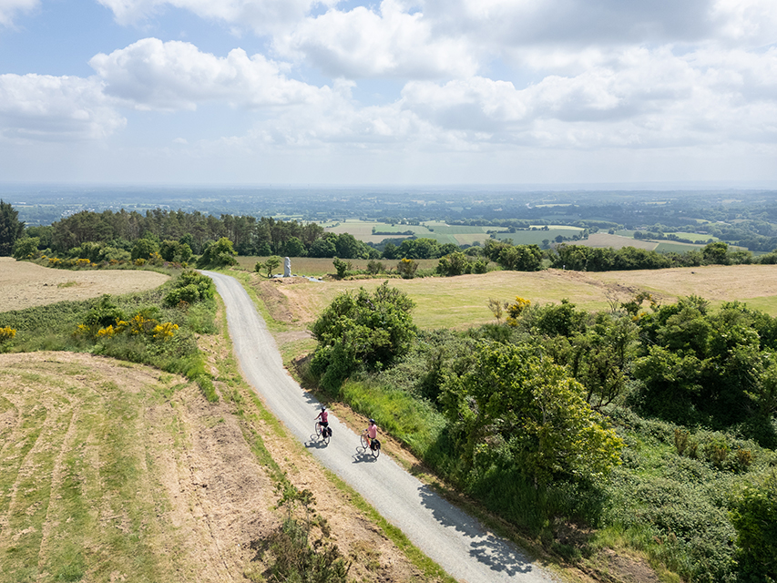 Balade à vélo à Pedernec vue du ciel